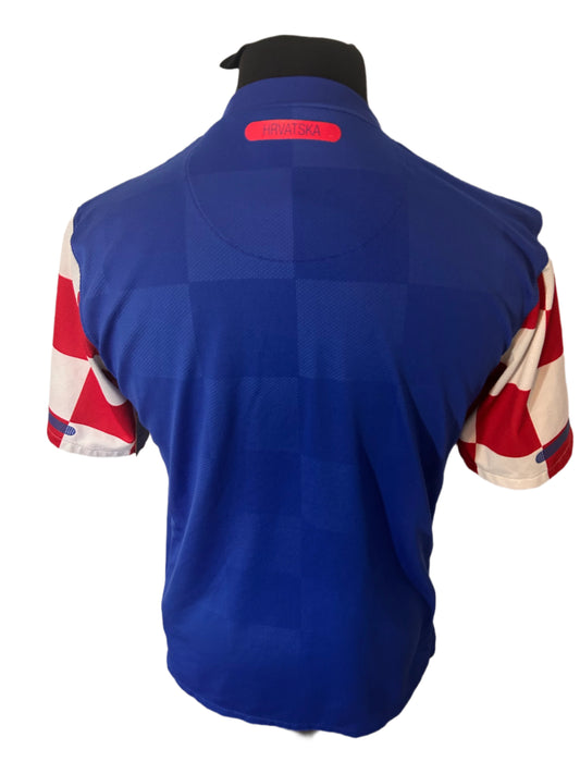 Croatia 2010-12 Away Football Shirt Medium Nike