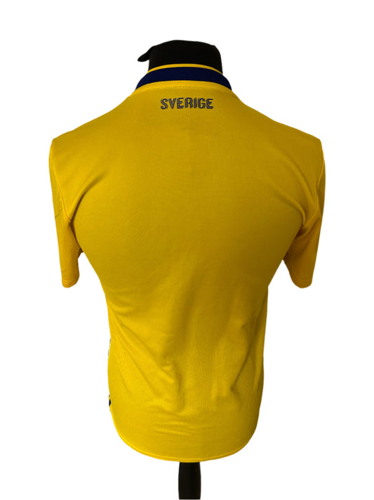 Sweden 2018-19 Home Football Shirt Small Adidas