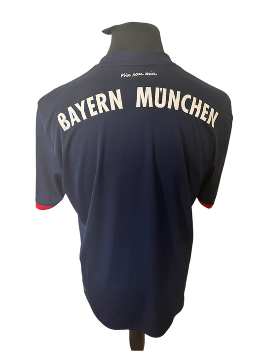Bayern Munich 2017-18 Away Football Shirt Large Adidas