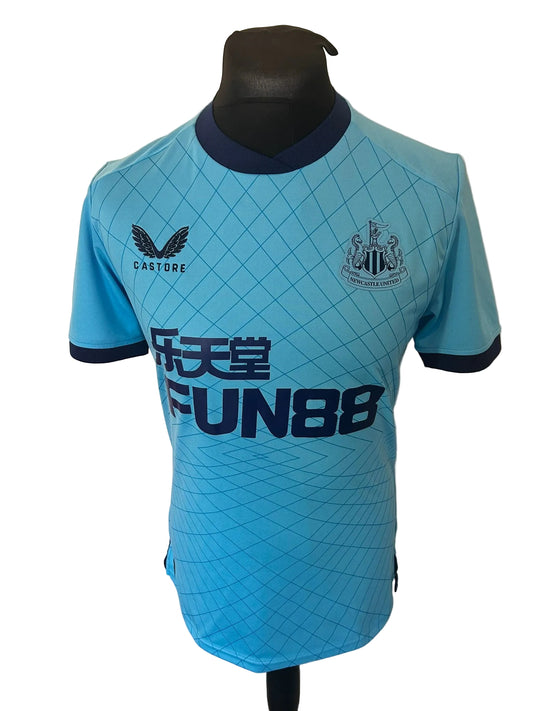 Newcastle United 2021-22 third football shirt, blue, Medium, Castore, Bruno Guimaraes, front