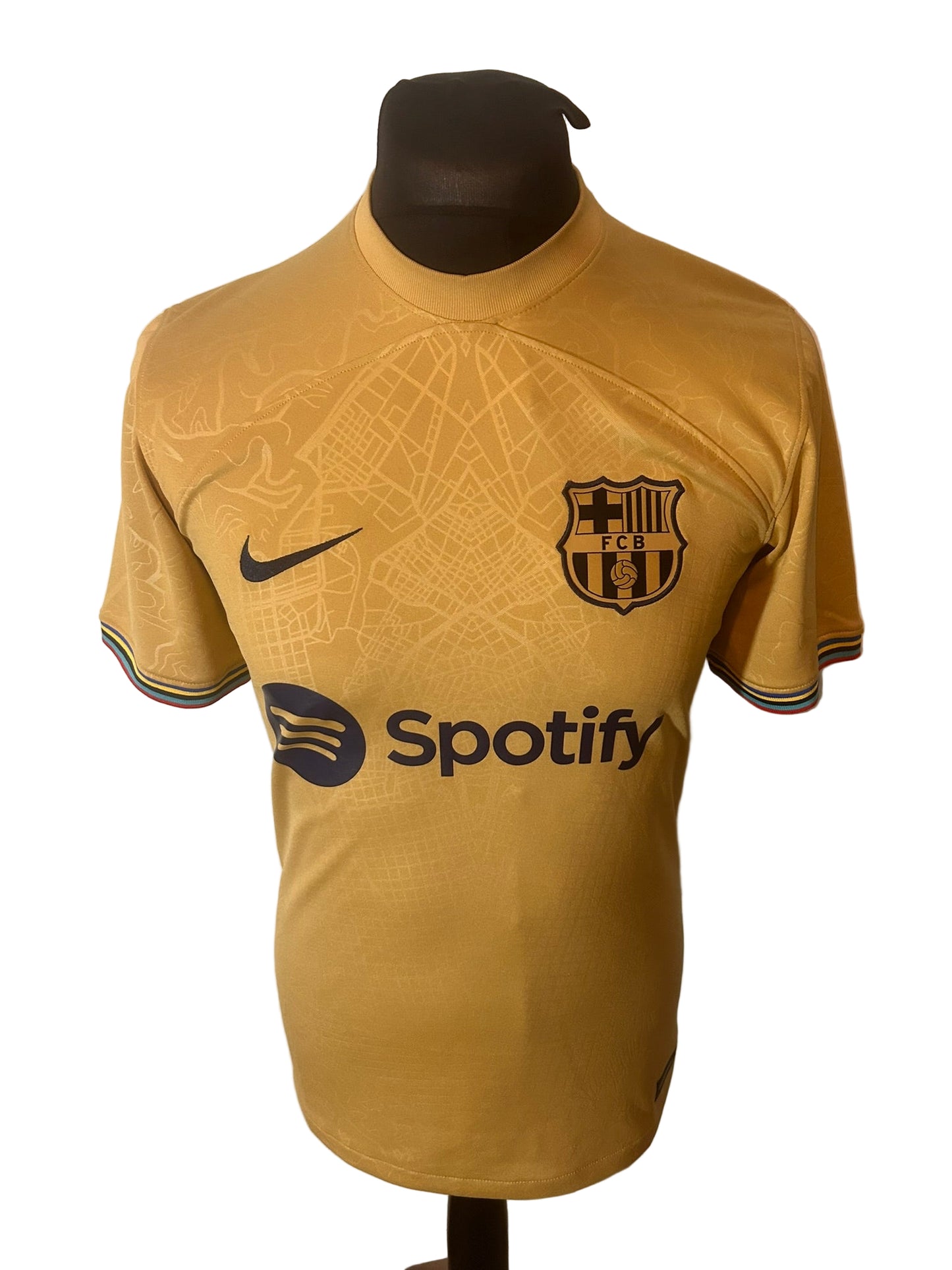 Barcelona 2022-23 away football shirt, Nike, small, gold, Robert Lewandowski, front