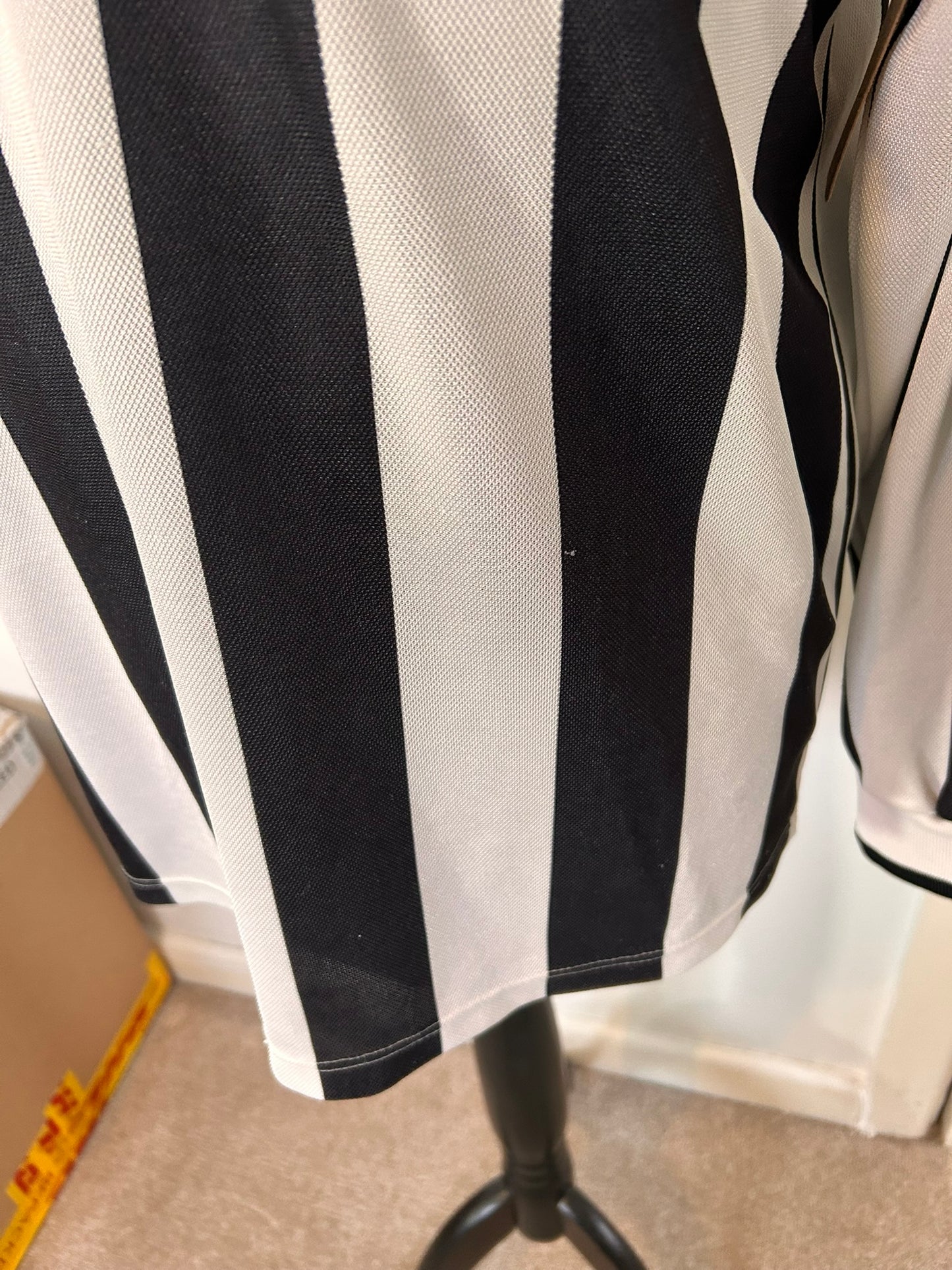 Juventus 1995-97 Home Football Shirt LONG SLEEVES Medium Kappa