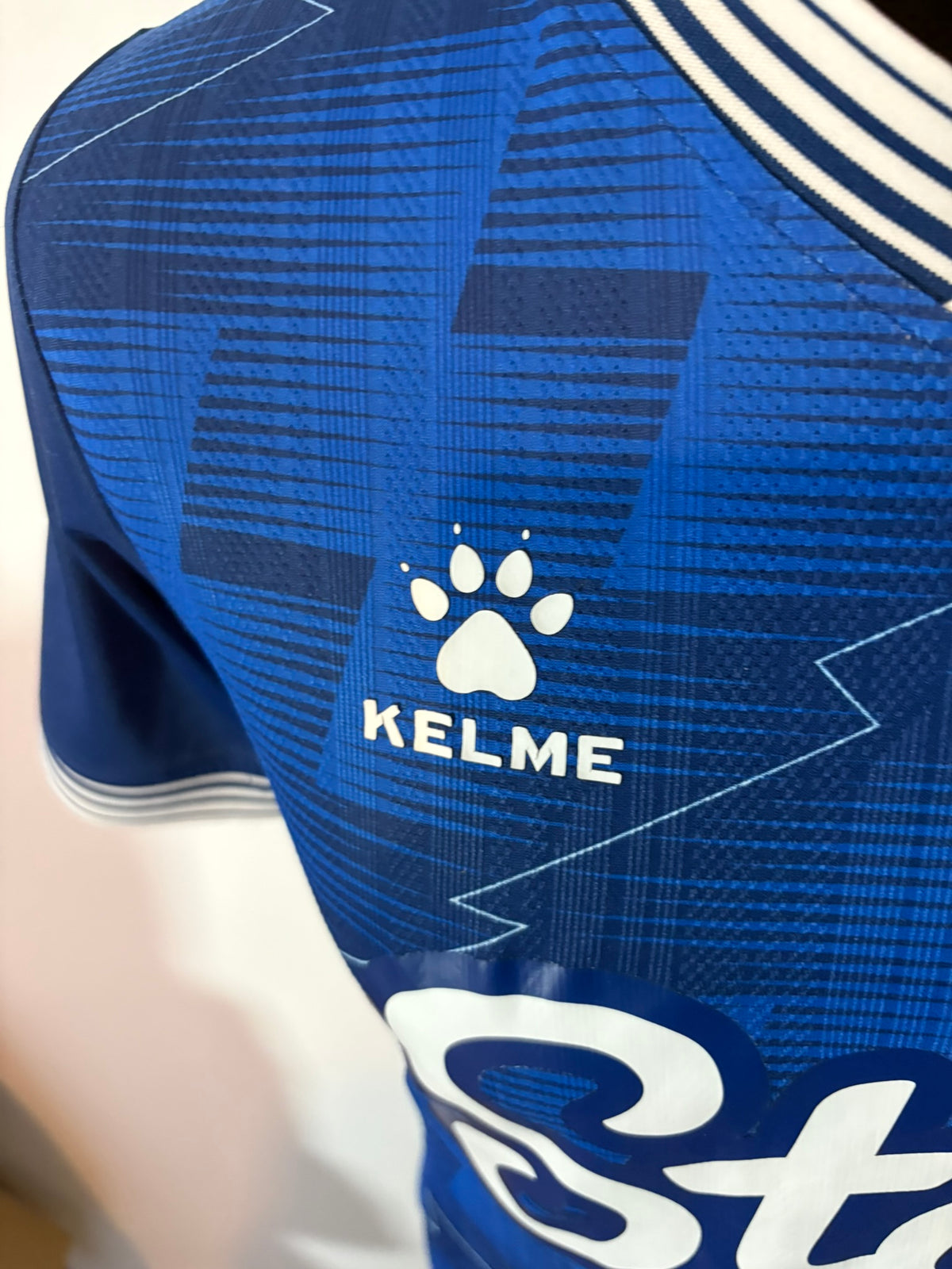 Watford 2022-23 Away Football Shirt Small Kelme
