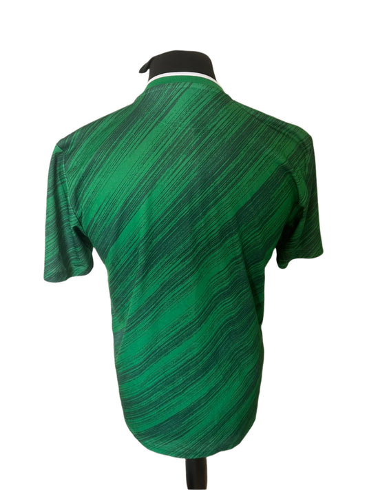 Northern Ireland 2020-22 Home Football Shirt Medium Adidas