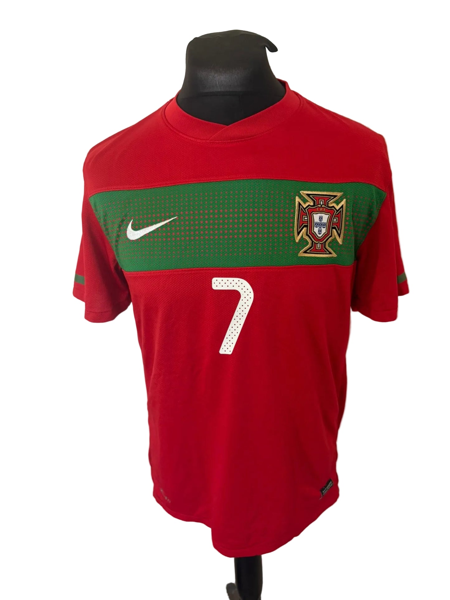 Portugal 2010-11 home football shirt, red, medium, Nike, Cristiano Ronaldo, front