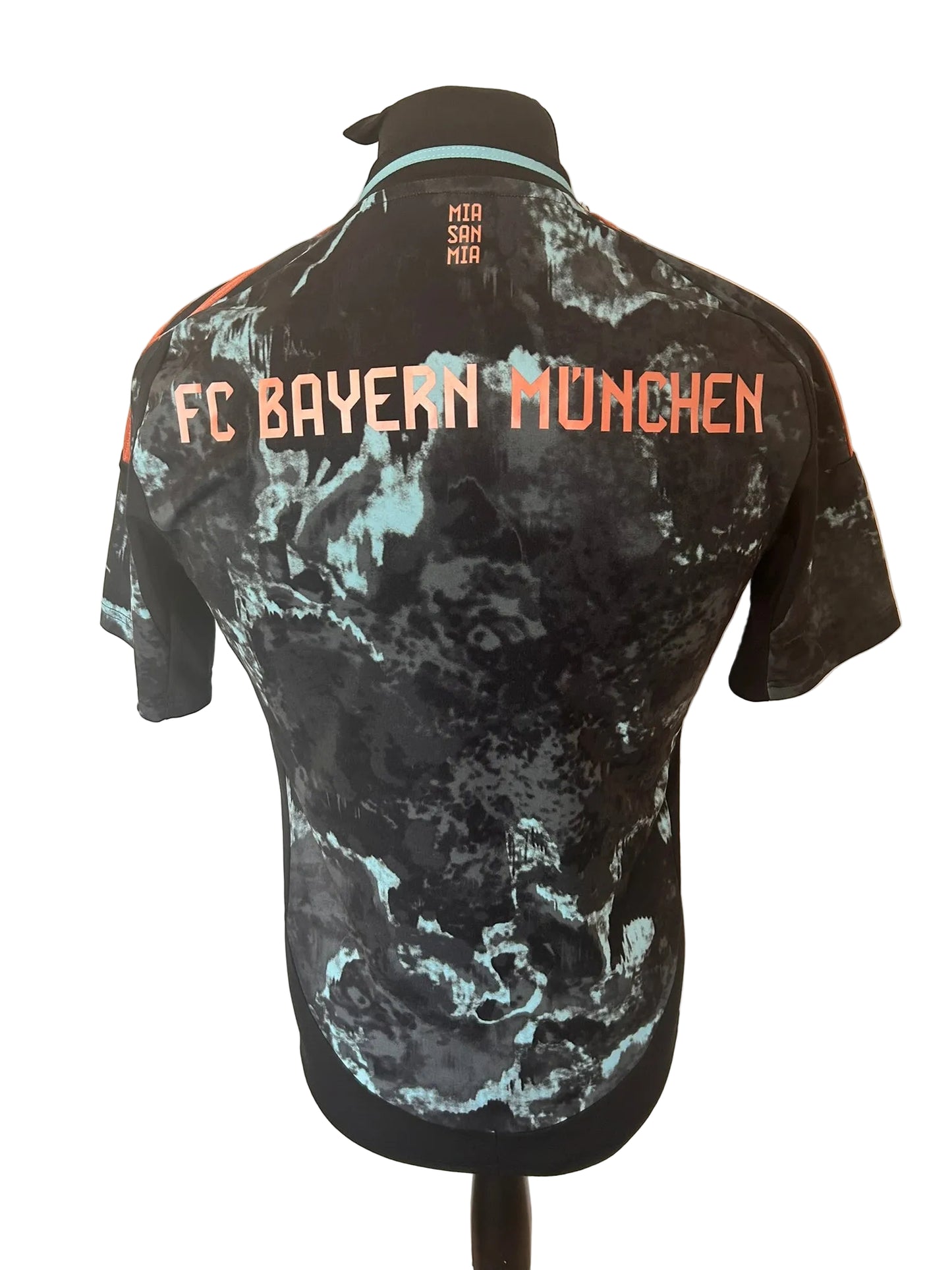 Bayern Munich 2024-25 away football shirt, black, small, Adidas, back