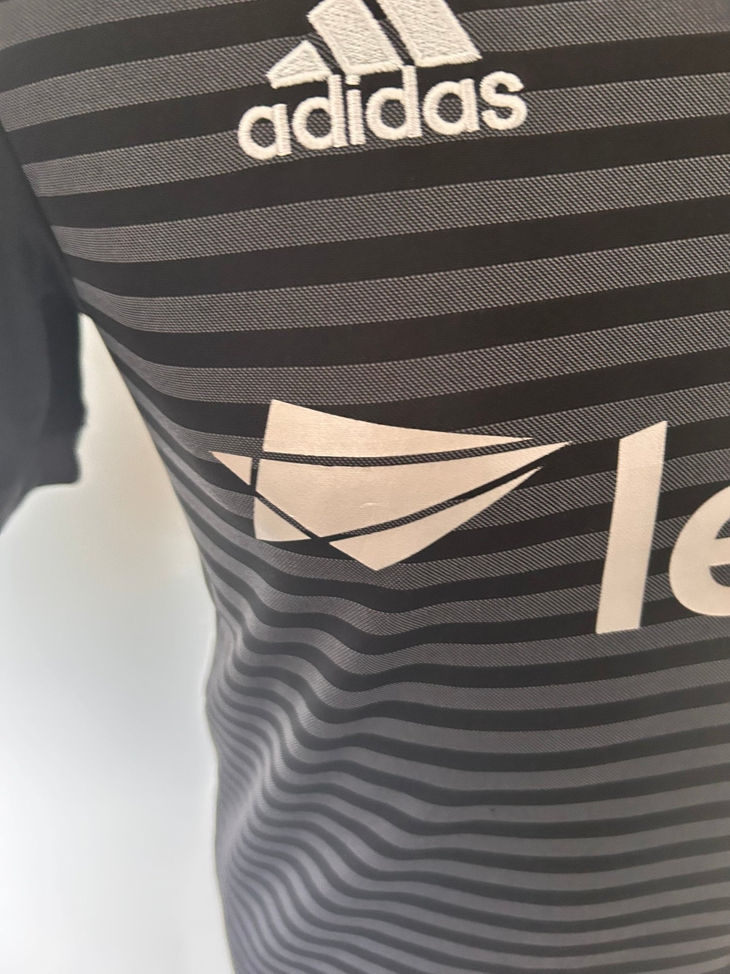 DC United 2018-19 Home Football Shirt Small Adidas