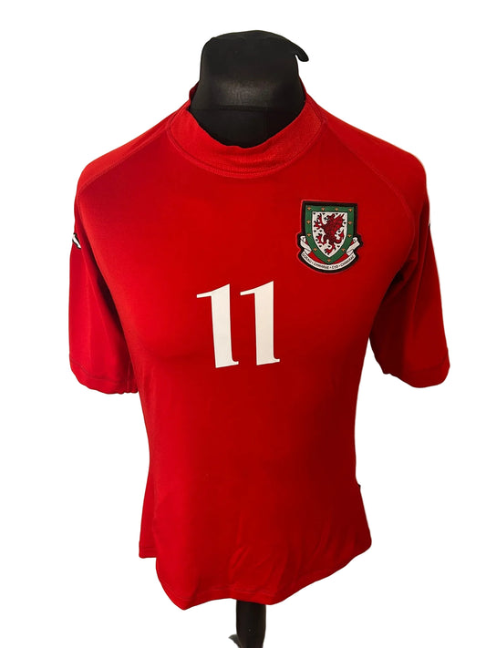 Wales 2004-06 home football shirt, red, medium, Kappa, Ryan Giggs, front