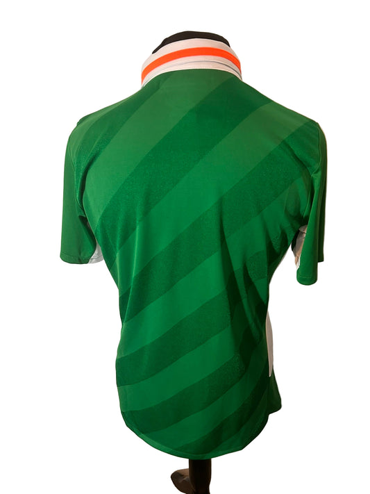 Republic of Ireland 2016-17 home football shirt, Umbro, medium, green, back