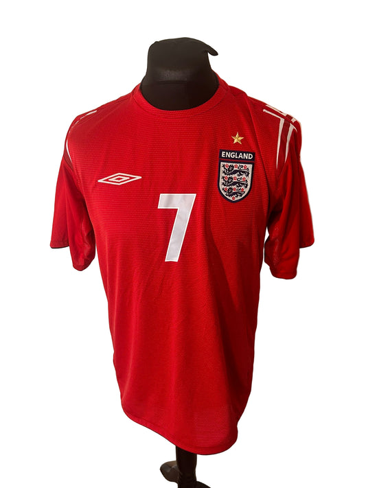 England 2004-06 away football shirt, Umbro, large, red, David Beckham, front