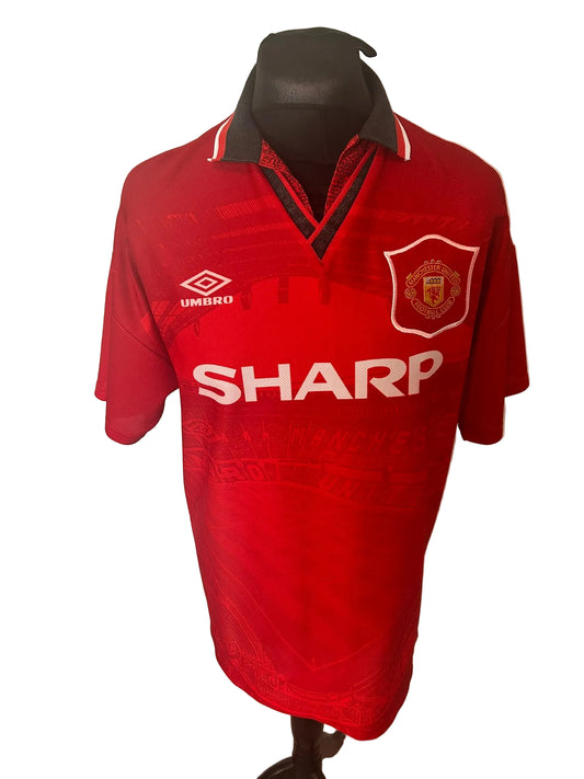 Manchester United 1994-96 home football shirt, red, Large, Umbro, Eric Cantona, front