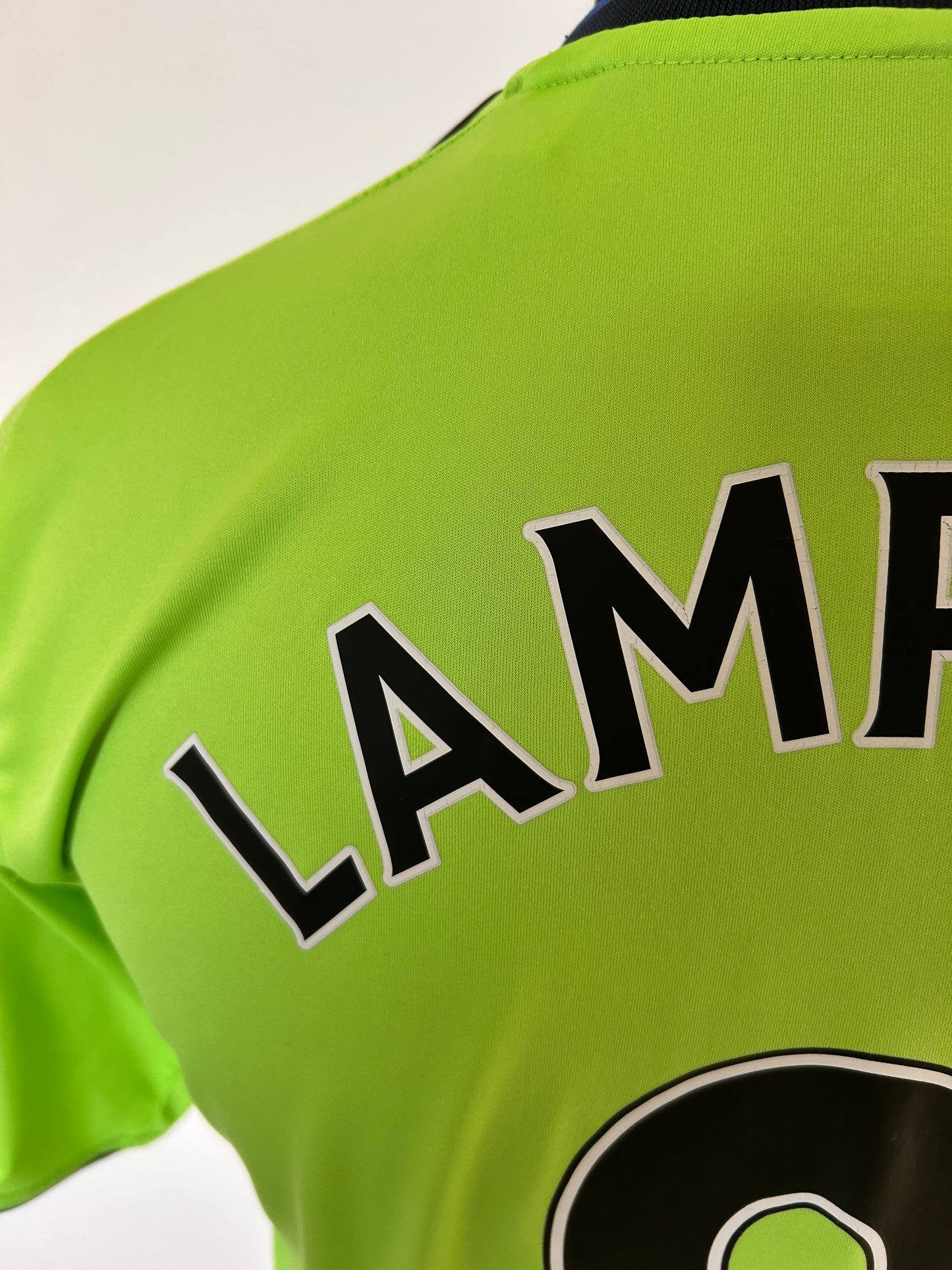 Chelsea Frank Lampard 2010-11 Third Football Shirt Small Adidas