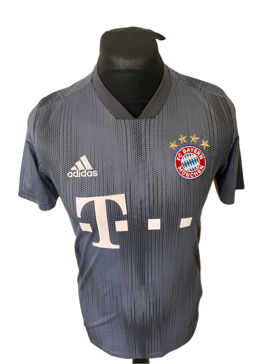 Bayern Munich 2018-19 Third Football Shirt Small Adidas