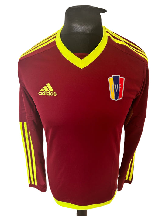 Venezuela 2015-16 Home Football Shirt LONG SLEEVES Small Adidas