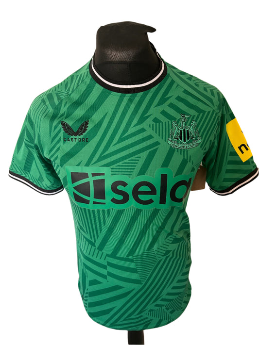Newcastle United 2023-24 Away Football Shirt Small Castore