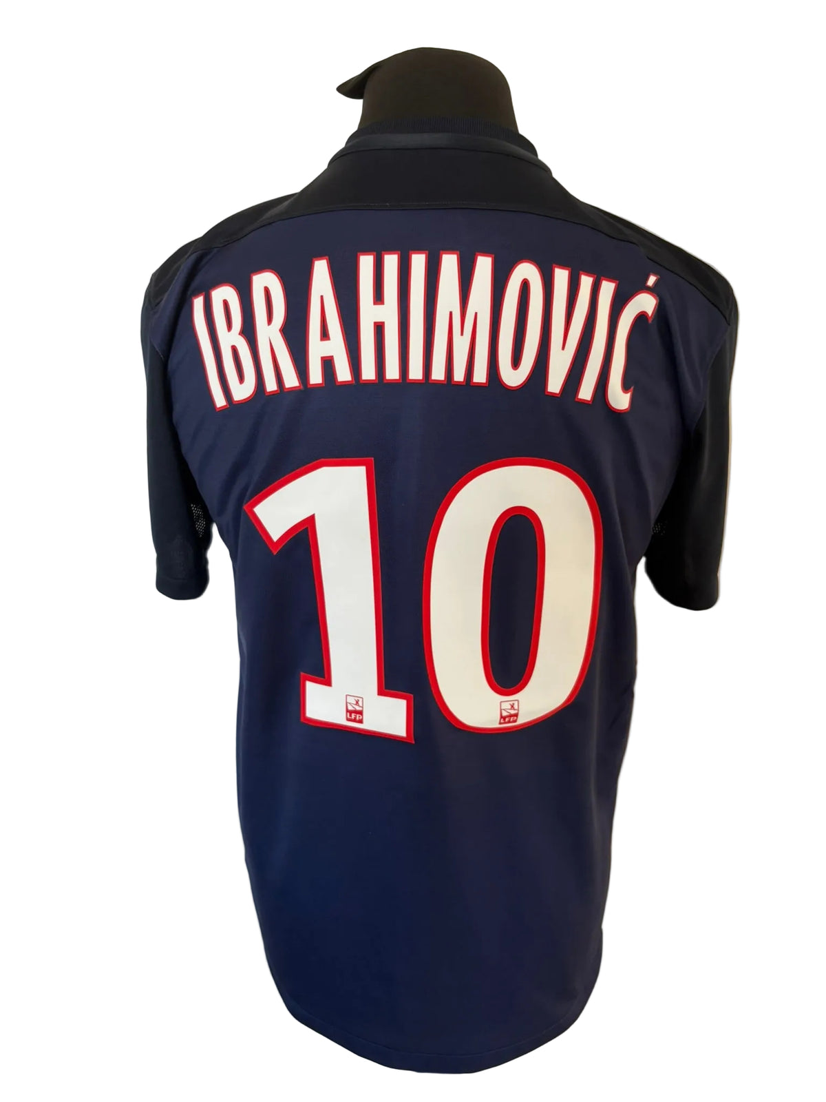 PSG, Paris Saint Germain 2015-16 home football shirt, navy, medium, Nike, Zlatan Ibrahimovic, back
