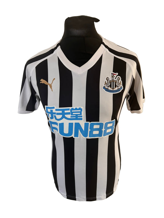 Newcastle United 2018-19 home football shirt, puma, small, black and white, front