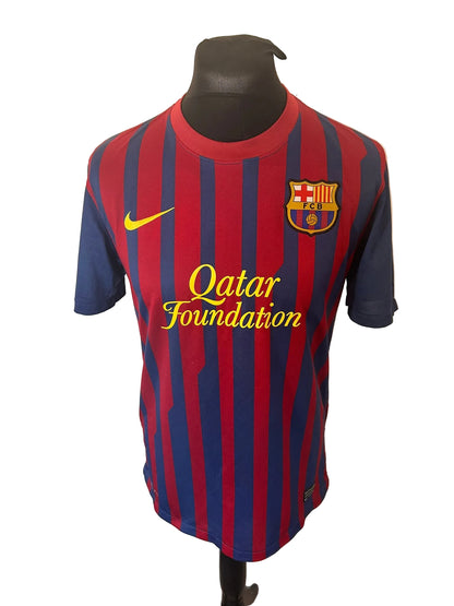 Barcelona 2011-12 home football shirt, blue and red, medium, Nike, Lionel Messi, front