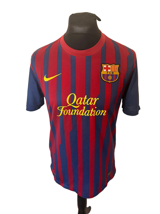 Barcelona 2011-12 home football shirt, blue and red, medium, Nike, Lionel Messi, front