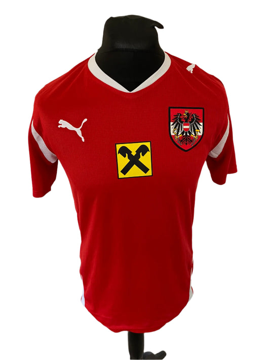 Austria 2010-11 Training Football Shirt Medium Puma