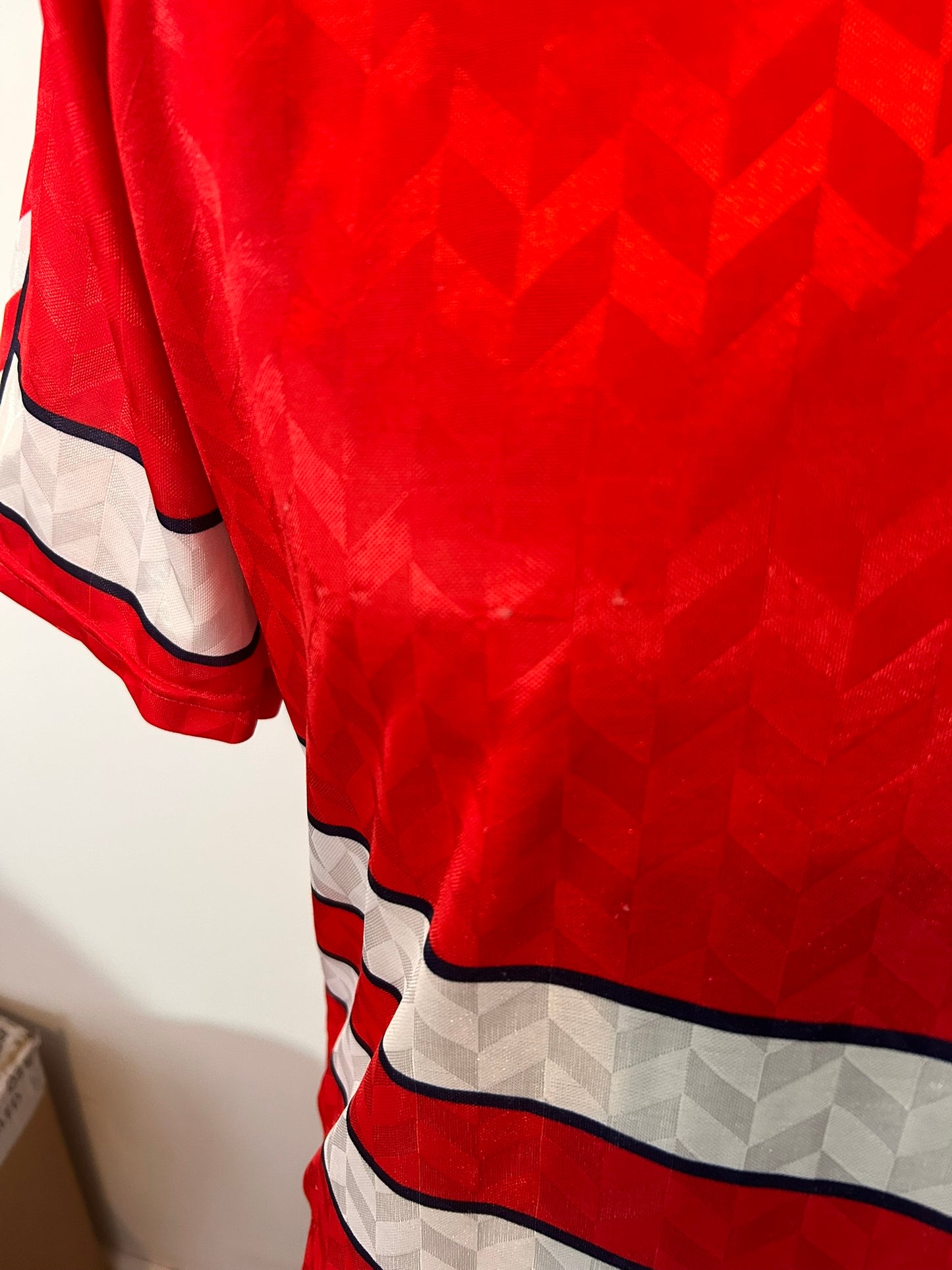 Denmark 1988 Home Football Shirt Medium Hummel