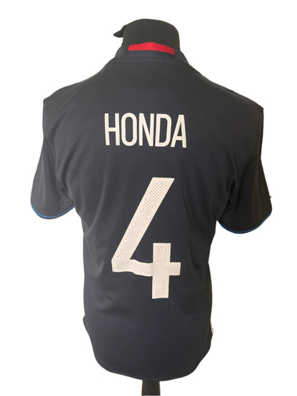 Japan Keisuke Honda 2016-17 Home Football Shirt Medium Adidas