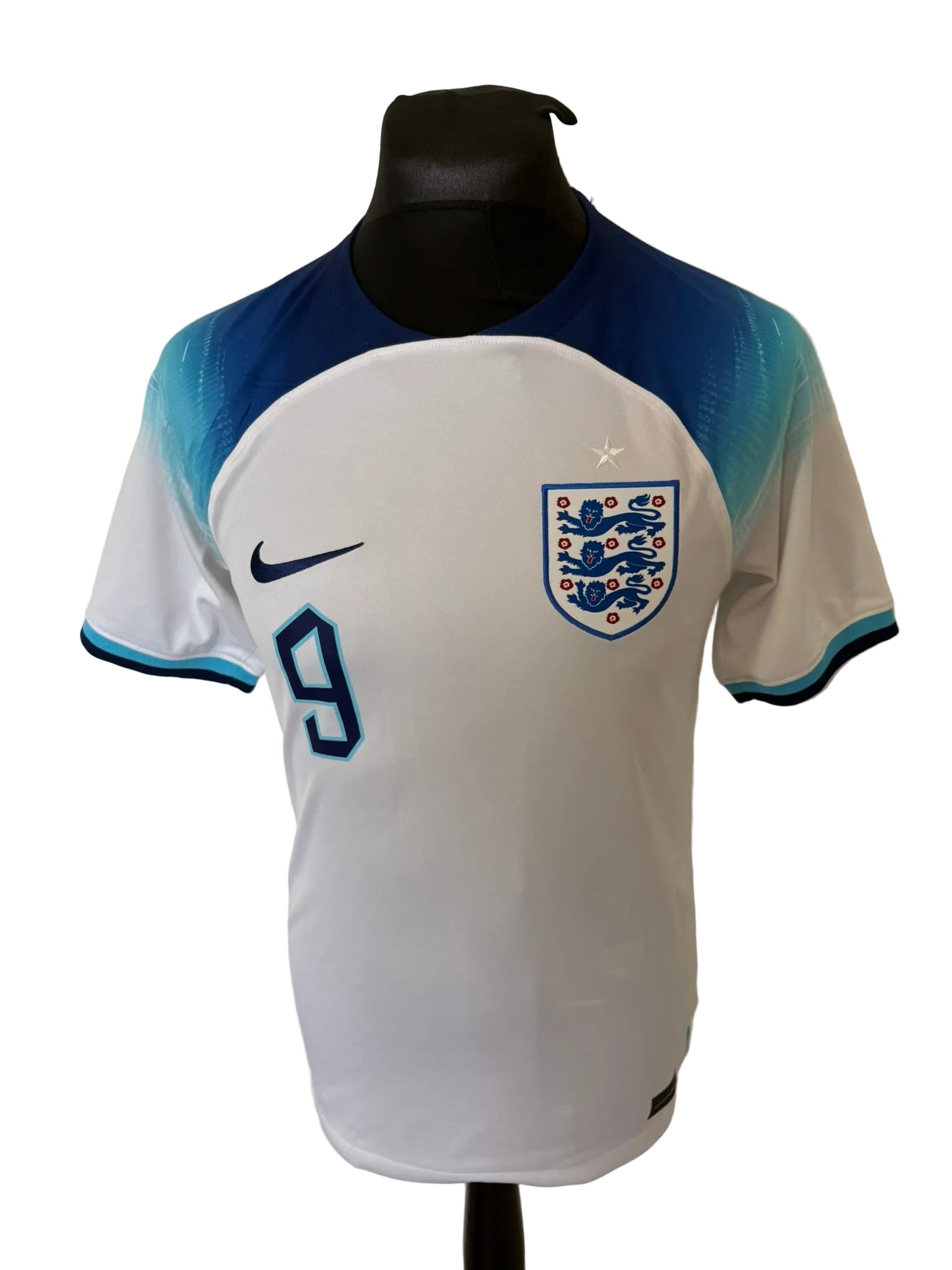 England 2022-23 home football shirt, white, small, Nike, Harry Kane, front