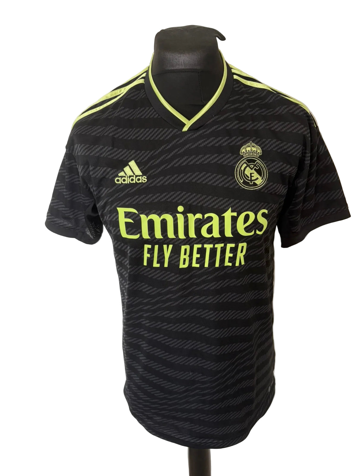 Real Madrid 2022-23 third football shirt, black, medium, Adidas, front
