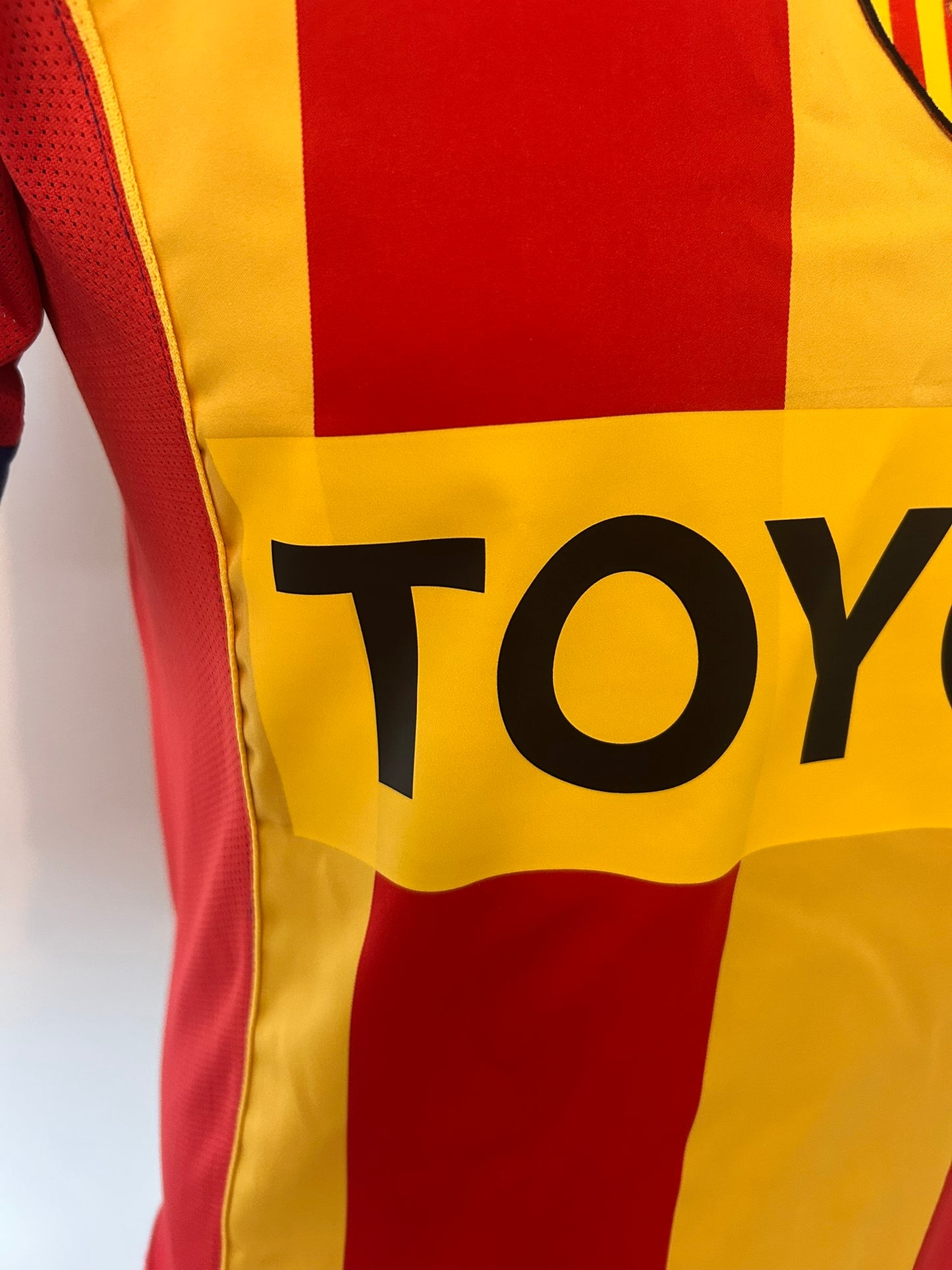 Valencia 2004-05 Third Football Shirt Small Nike