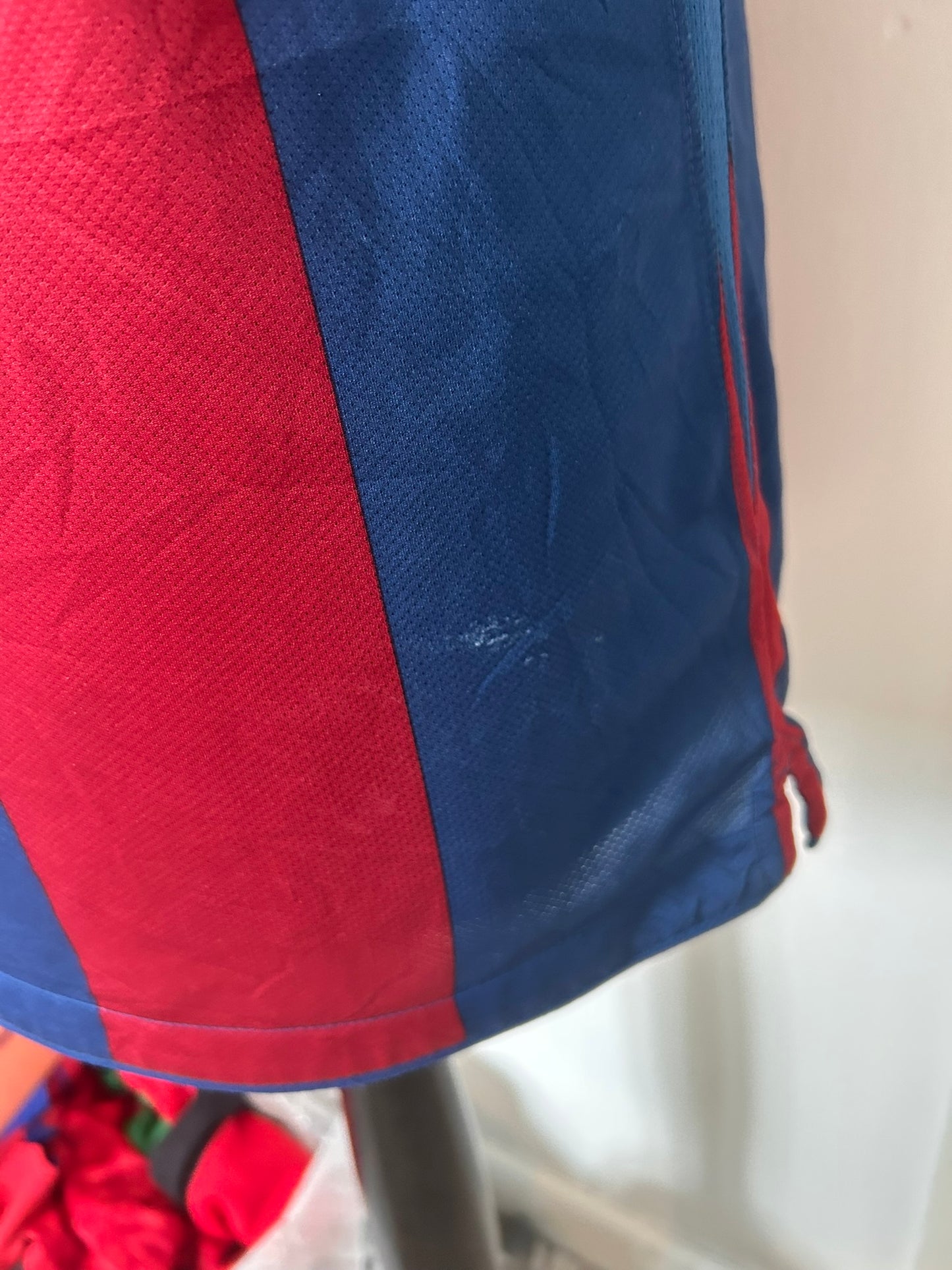 Barcelona 2010-11 Home Football Shirt Medium Nike