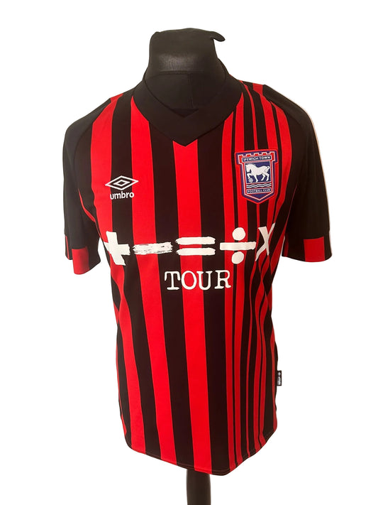 Ipswich Town 2022-23 away football shirt, red and black, medium, Umbro, front