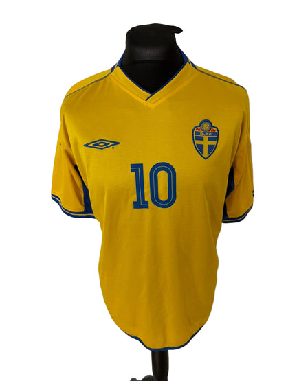 Sweden 2003-04 home football shirt, yellow, Large, Umbro, Zlatan Ibrahimovic, front