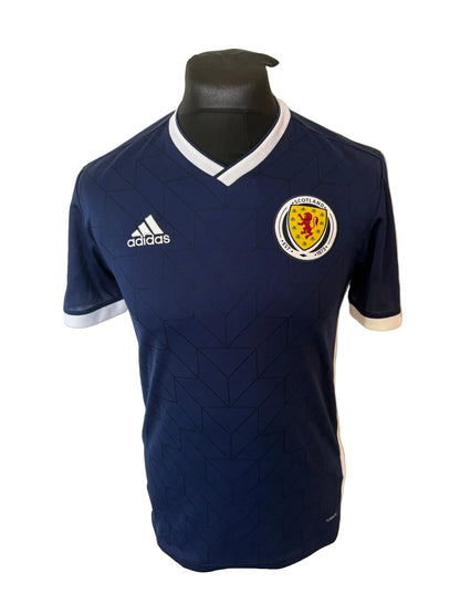 Scotland 2018-19 home football shirt, navy, small, Adidas, front
