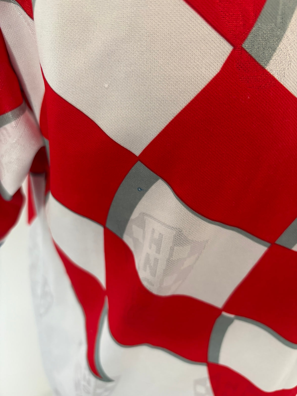 Croatia 1998-01 Home Football Shirt Large Lotto