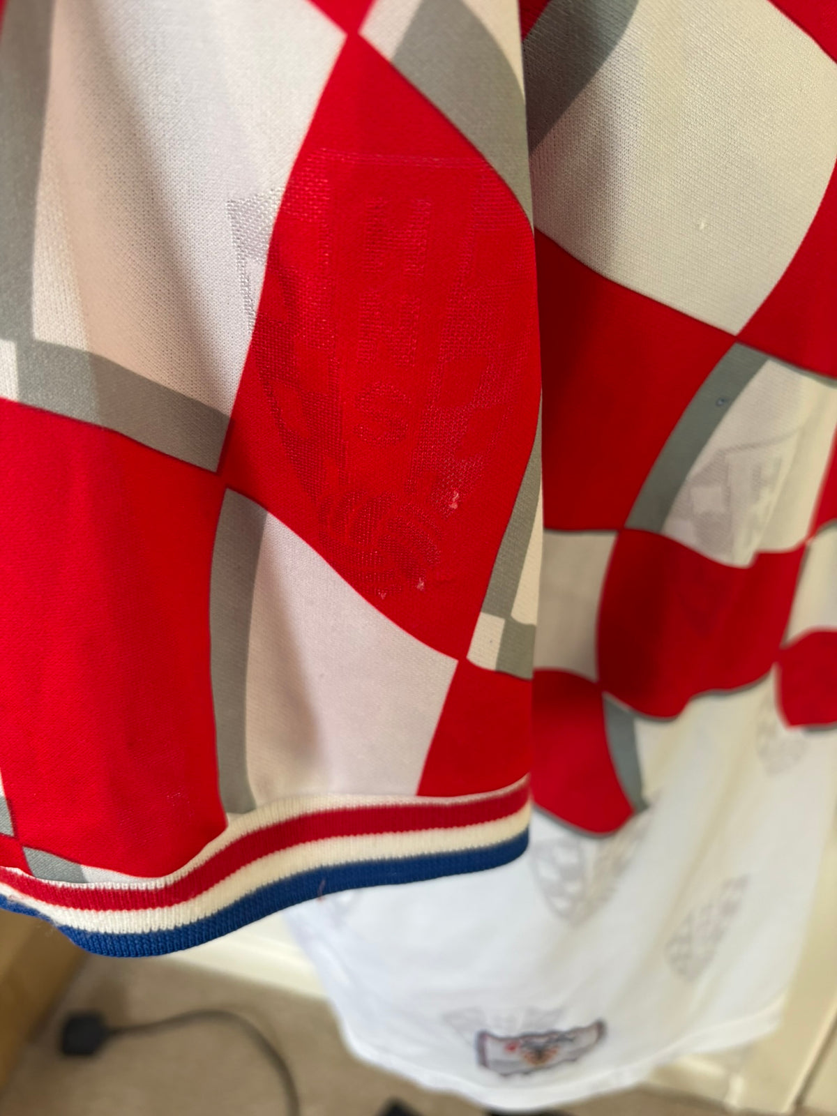 Croatia 1998-01 Home Football Shirt Large Lotto