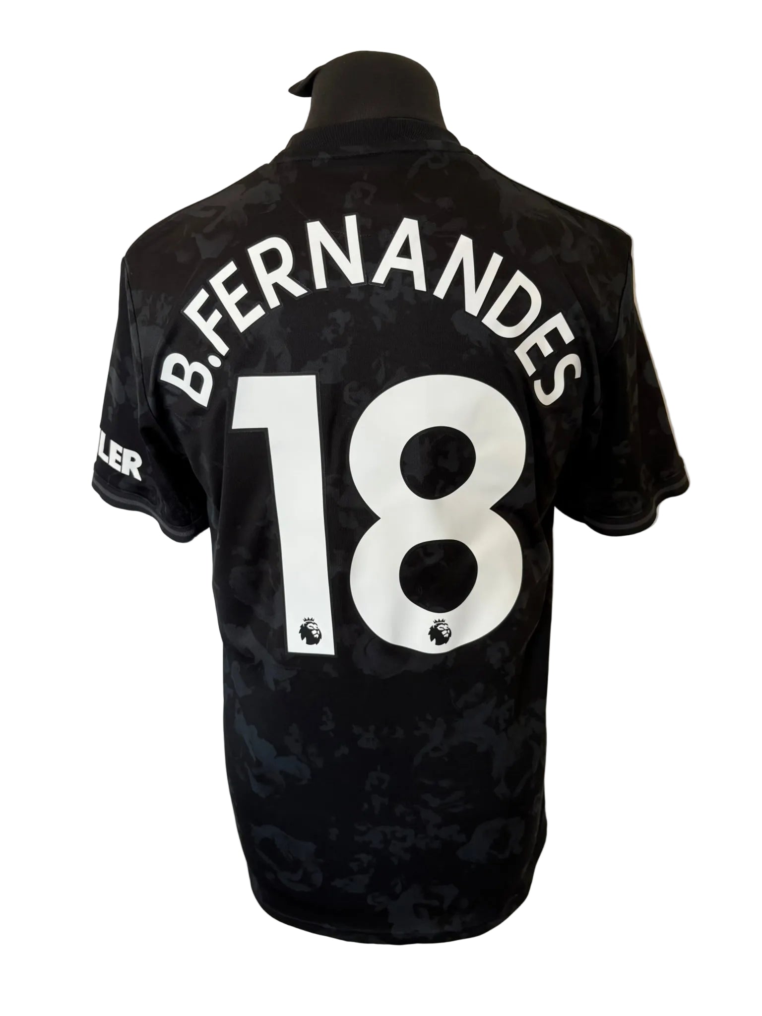 Manchester United 2019-20 third football shirt, black, medium, Adidas, Bruno Fernandes, back