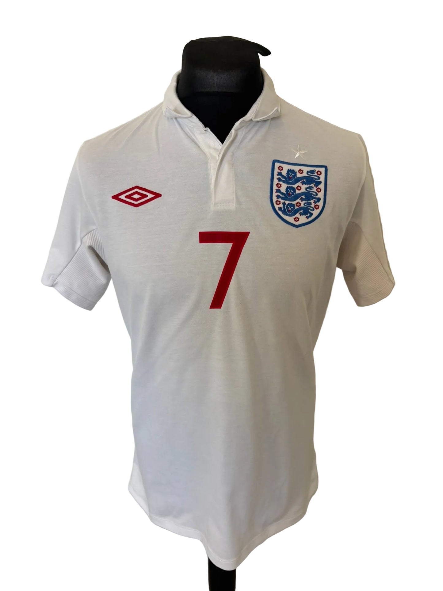 England 2009-10 home football shirt, white, medium, Umbro, David Beckham, front
