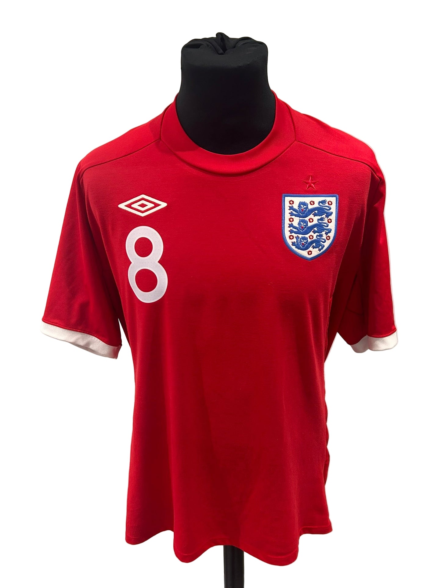 England 2010-11 away football shirt, red, large, Umbro, Frank Lampard, front