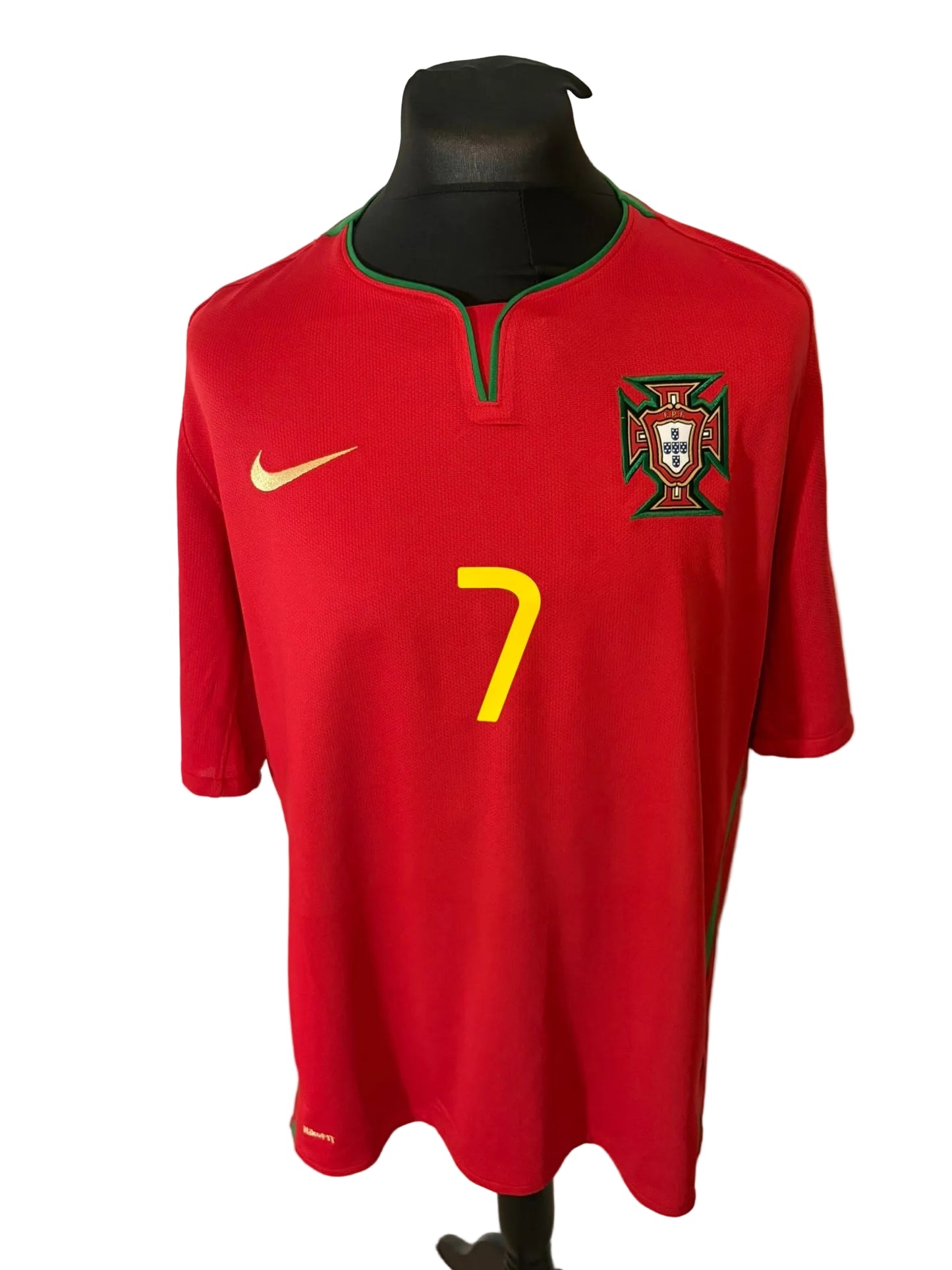 Portugal 2008-10 home football shirt, red, Extra Large, XL, Nike, Cristiano Ronaldo, front