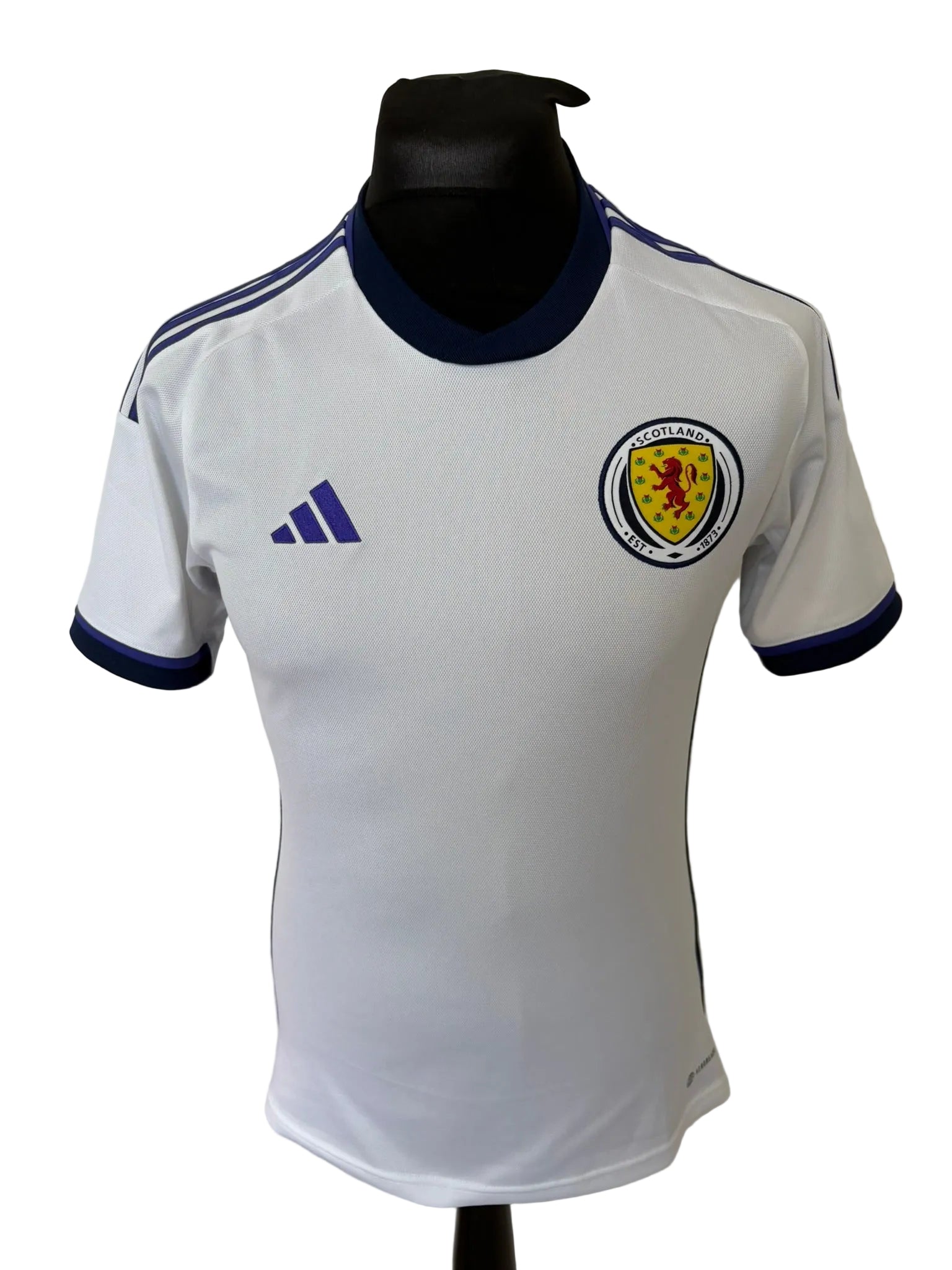 Scotland 2022-23 away football shirt, white, small, Adidas, front