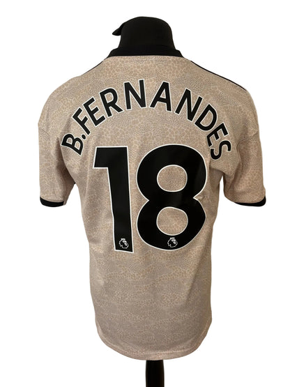 Manchester United 2019-20 away football shirt, beige, medium, Adidas, Bruno Fernandes, back