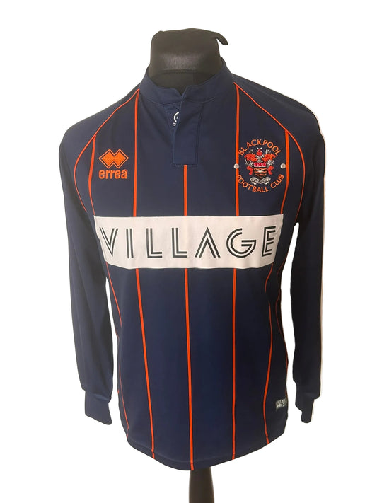 Blackpool 2015-16 away football shirt, navy, small, Errea, front
