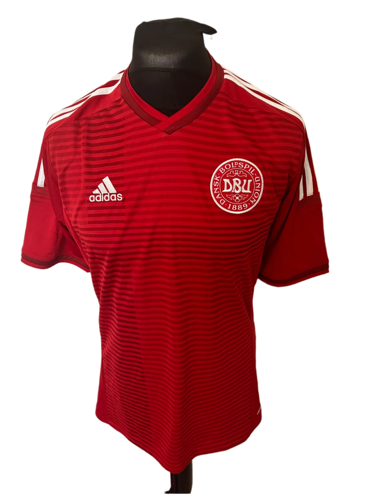 Denmark 2014-15 Home Football Shirt Medium Adidas