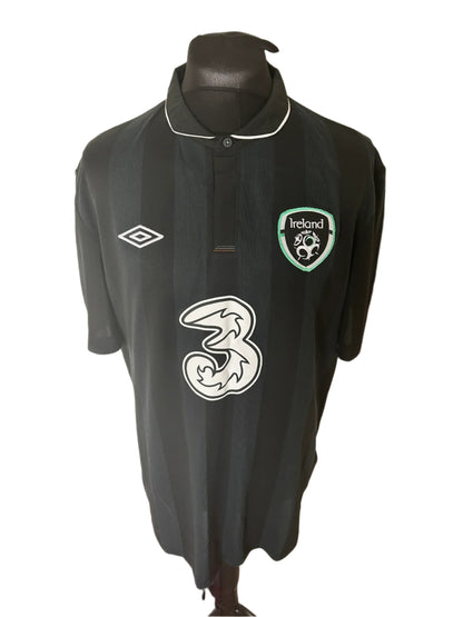Republic of Ireland 2013-14 Away Football Shirt Extra Large XL 48 Umbro