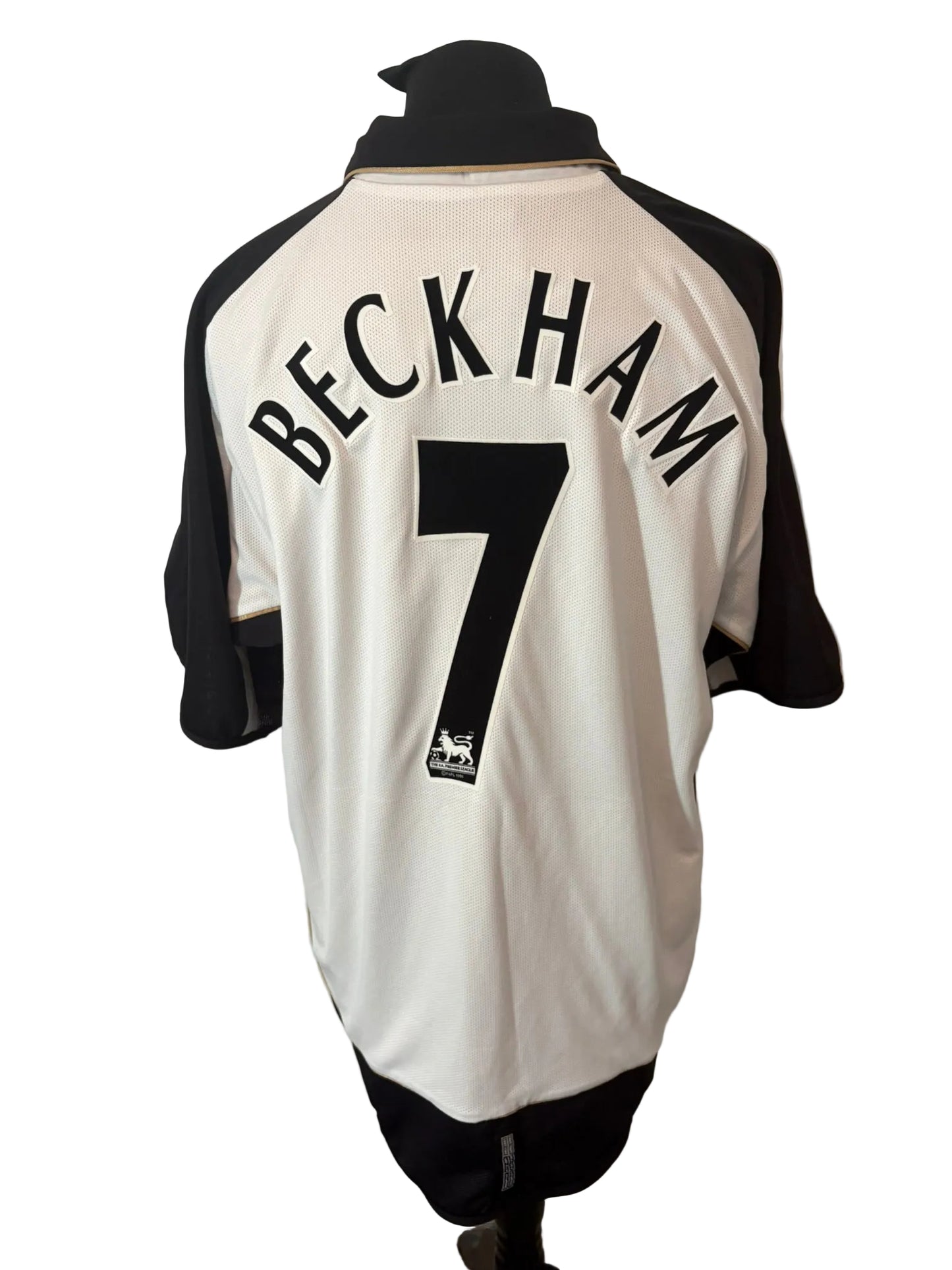 Manchester United 2001-02 away football shirt, white, XXL, Umbro, David Beckham, back