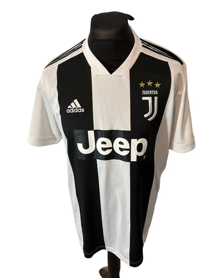 Juventus 2018-19 home football shirt, black and white, Extra Large, XL, Adidas, Cristiano Ronaldo, front