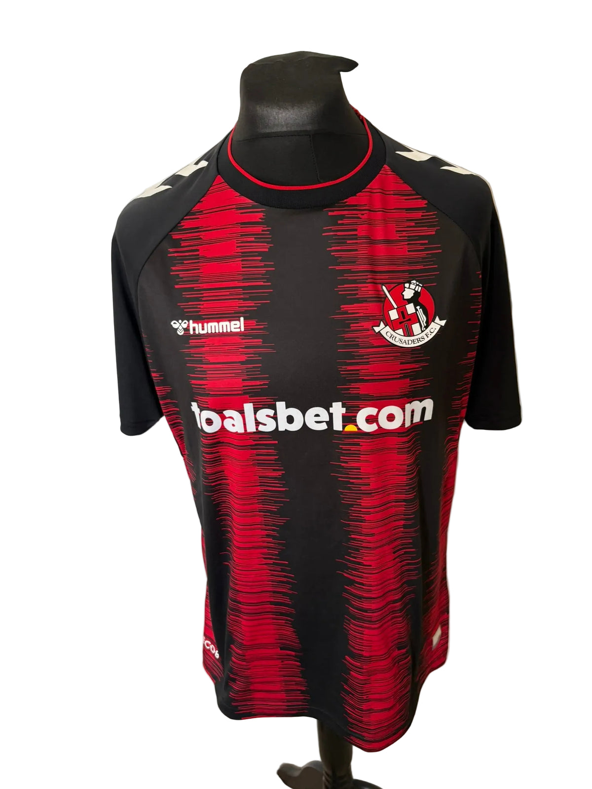 Crusaders 2022-23 home football shirt, red and black, Extra Large, XL, Hummel, front