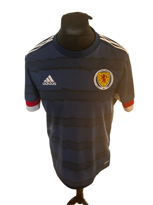 Scotland 2020-22 Home Football Shirt Medium Adidas