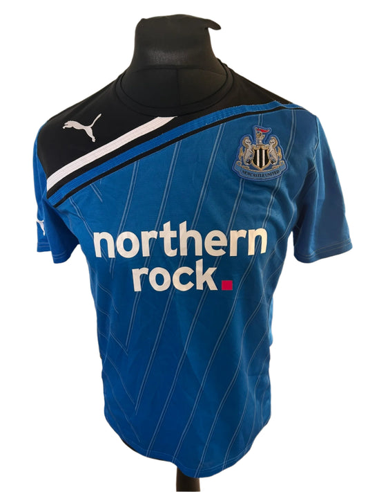 Newcastle United 2011-12 Training Football Shirt Medium Puma