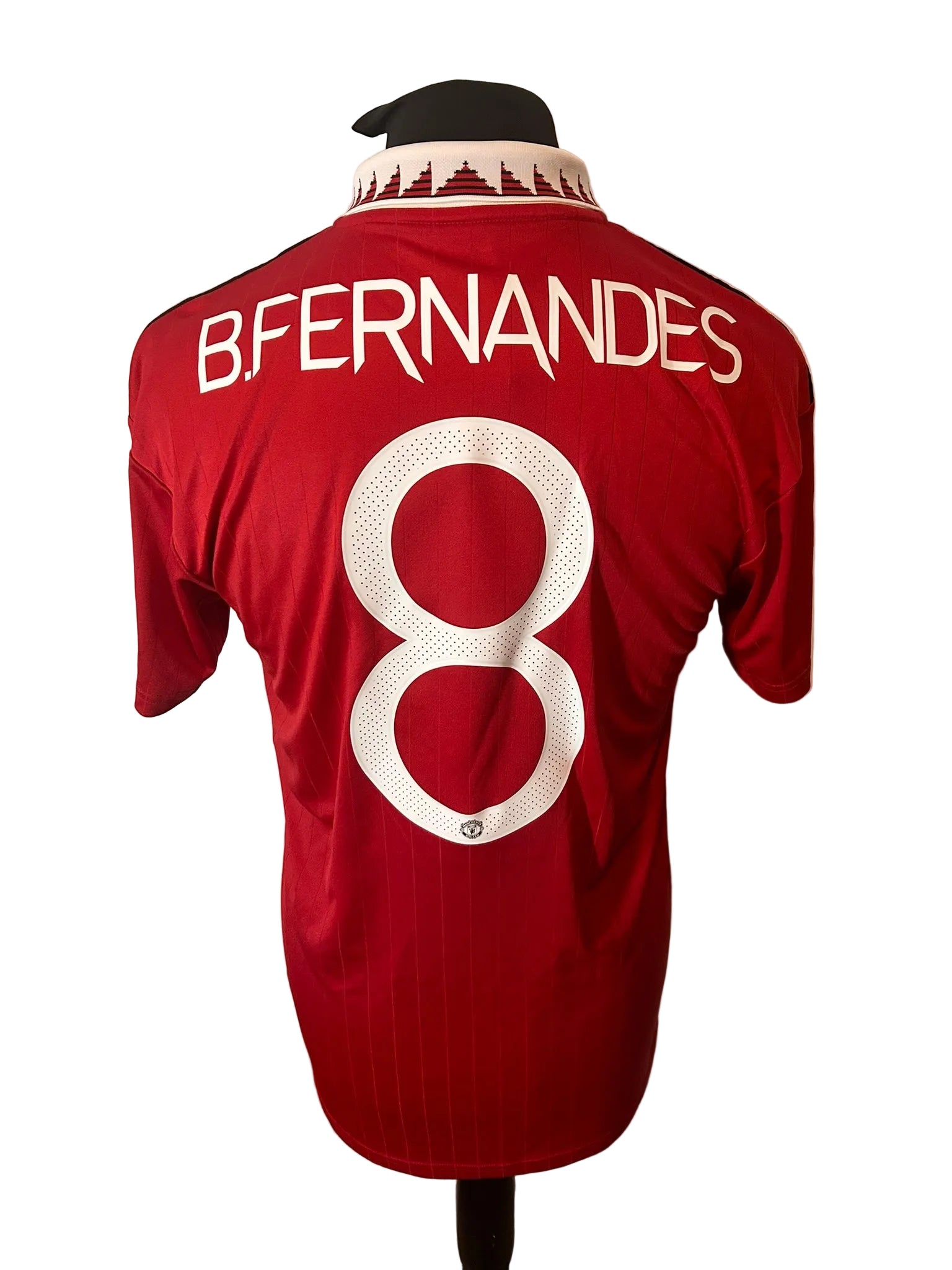 Manchester United 2022-23 homefootball shirt, red, medium, Adidas, Bruno Fernandes, back